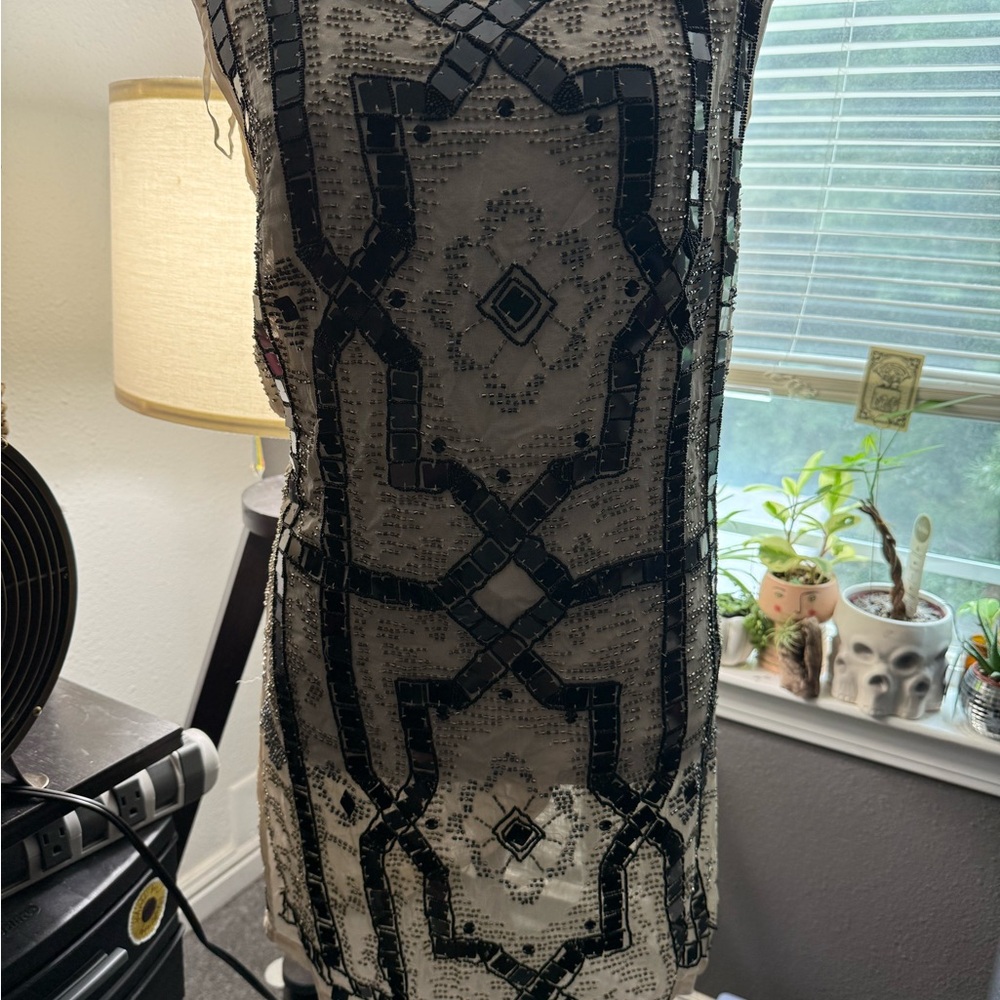 ✨ Free People Speak Easy Sequin Beaded Mini Dress – Size 6 ✨ - Picture 4 of 7